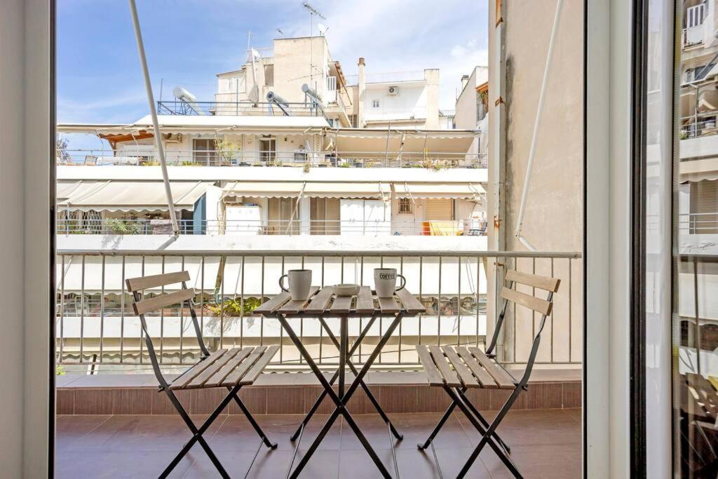 אתונה Apartment In The Middle Of Everything מראה חיצוני תמונה