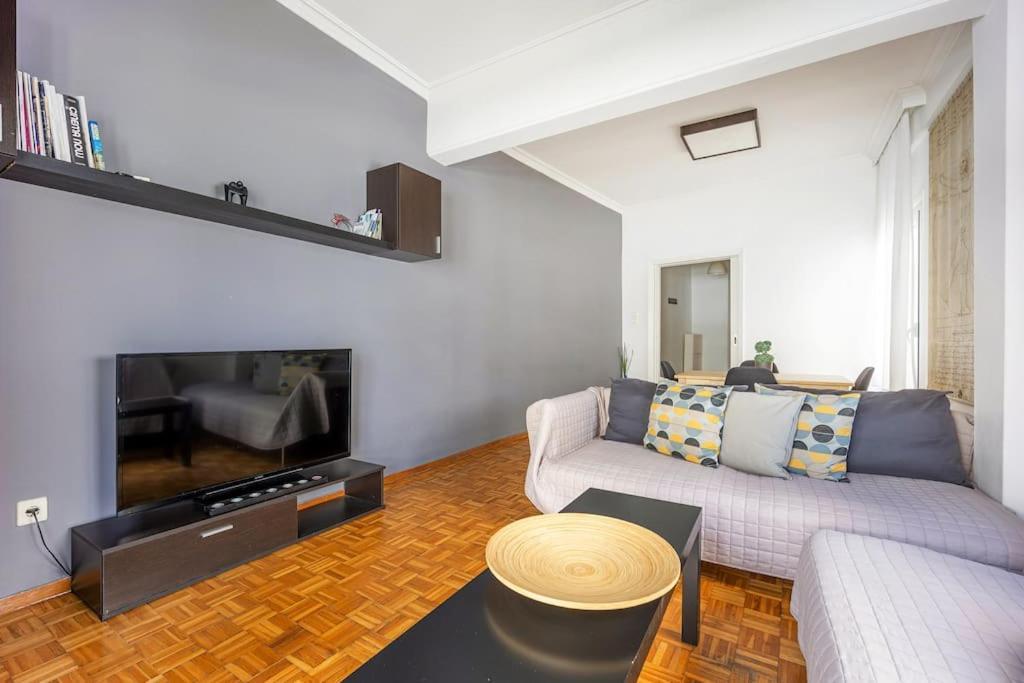אתונה Apartment In The Middle Of Everything מראה חיצוני תמונה