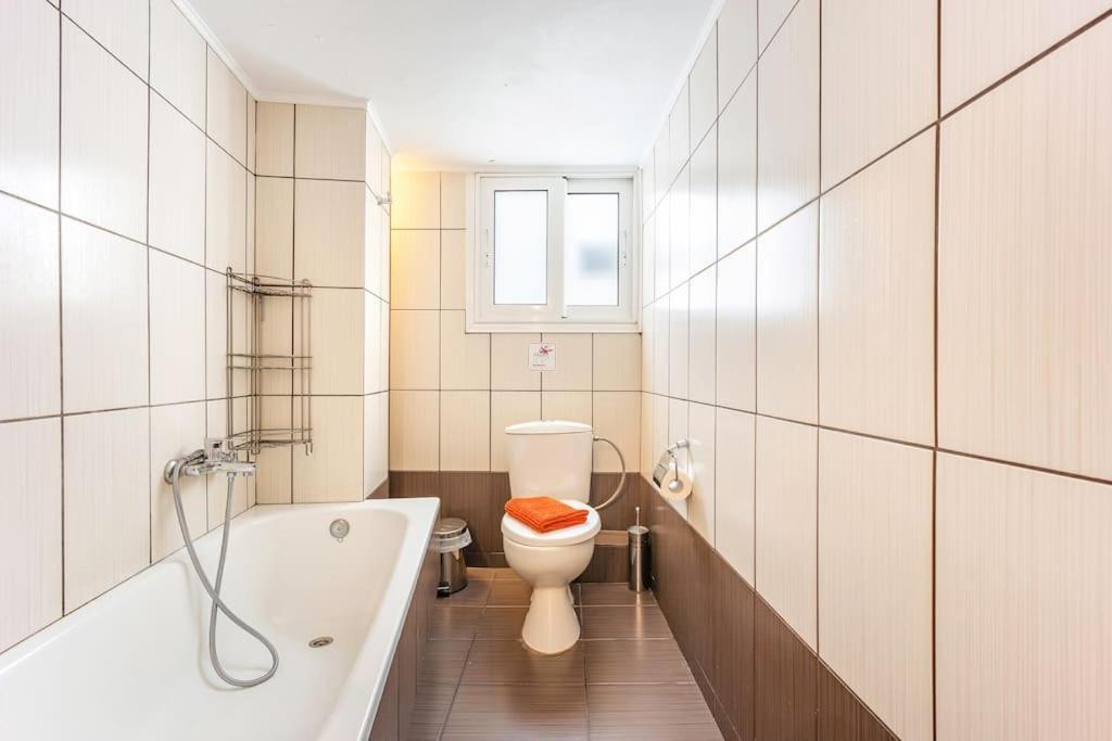 אתונה Apartment In The Middle Of Everything מראה חיצוני תמונה